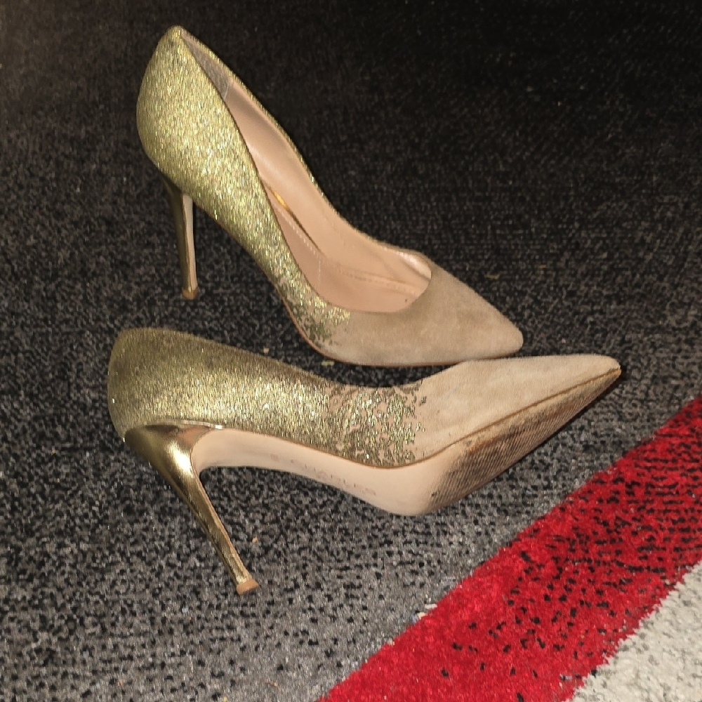 Charlies Glamorous Gold and Tan Heels - Picture 6 of 6